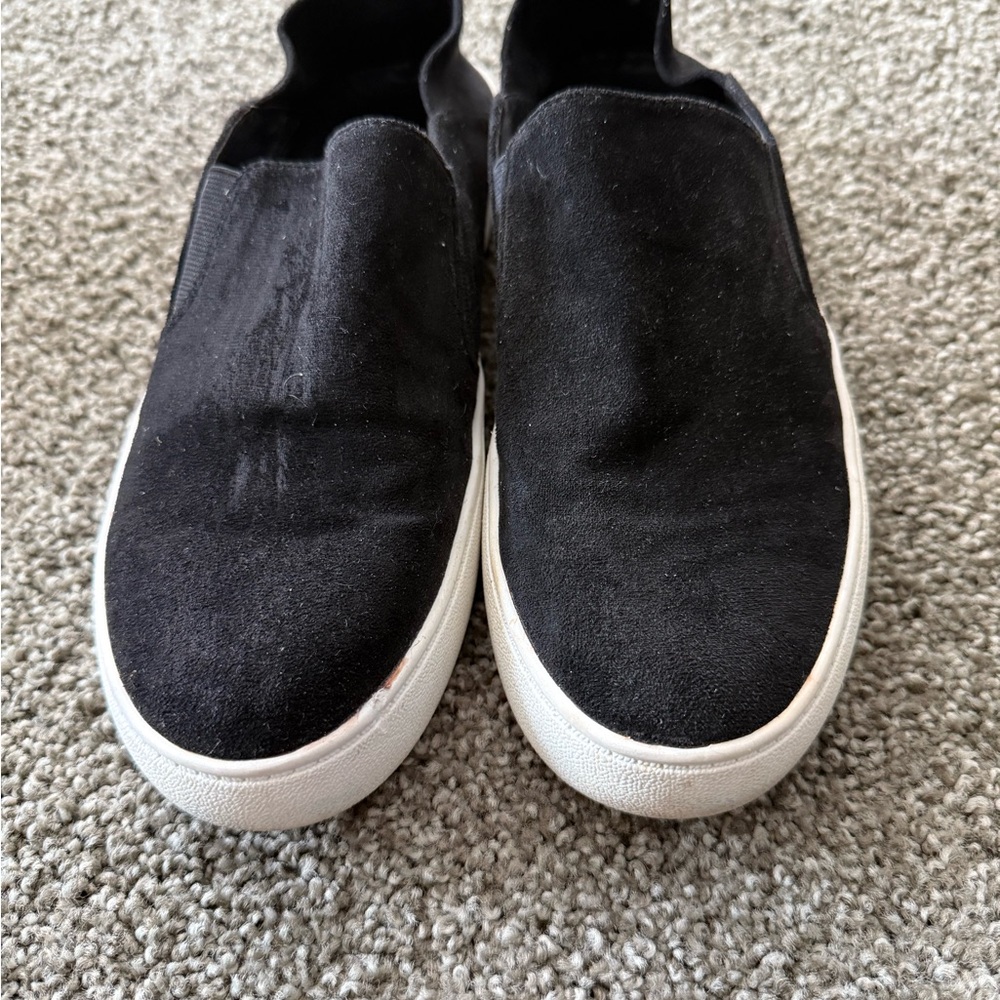 Steve Madden Black Slip-On Flats